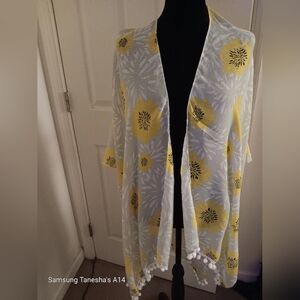 Women's Tahari Light green, yellow, white and black floral Poncho.
